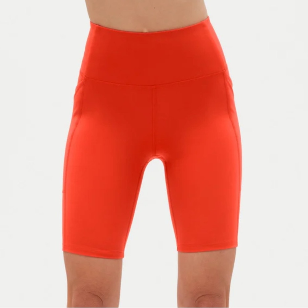 High waisted bike shorts